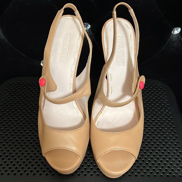 Colin Stuart Platform Peep Toe Heels.  Almond with hot pink button/heels. - Picture 4 of 12
